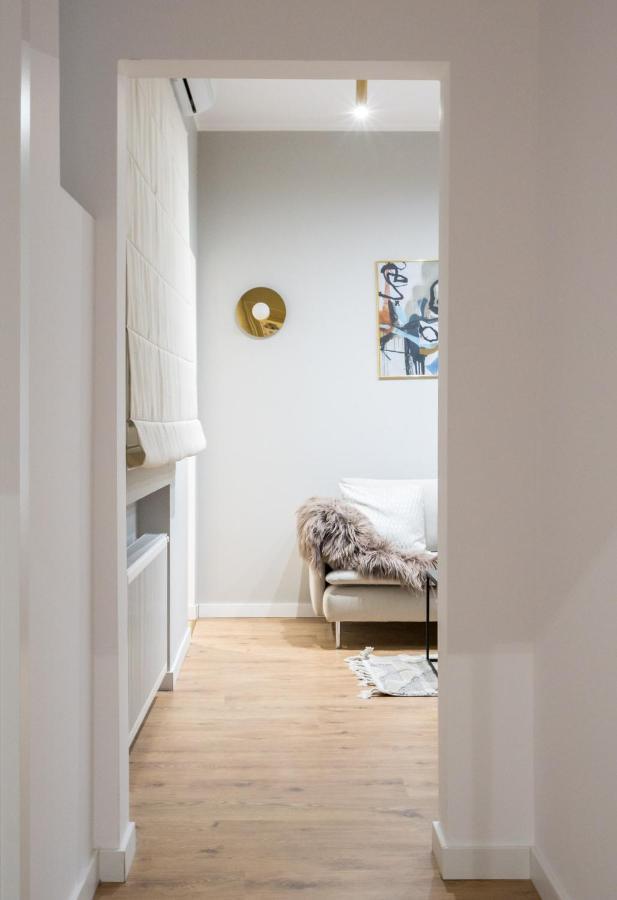 Crystal 3Bdr Apartment In Center Boekarest Buitenkant foto