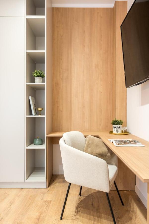 Crystal 3Bdr Apartment In Center Boekarest Buitenkant foto