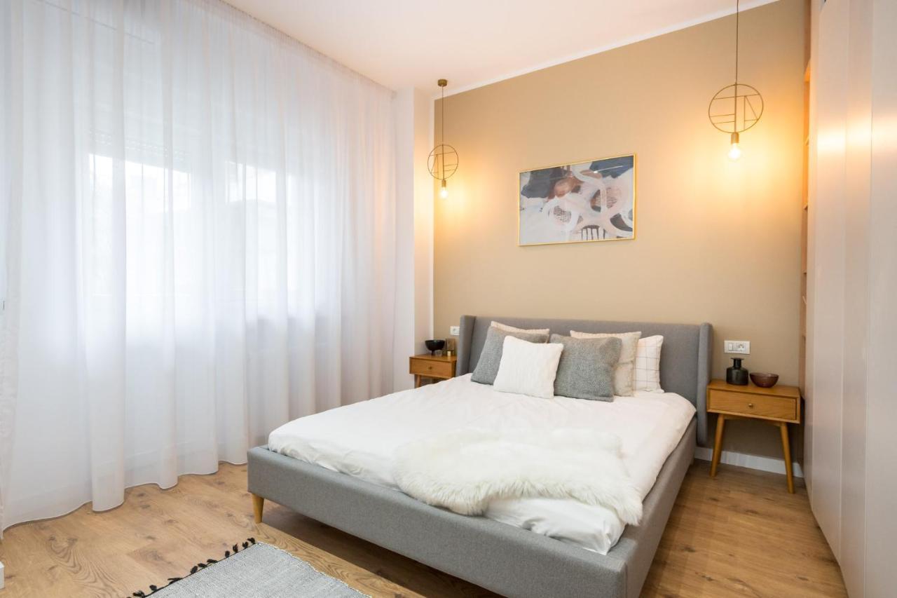 Crystal 3Bdr Apartment In Center Boekarest Buitenkant foto