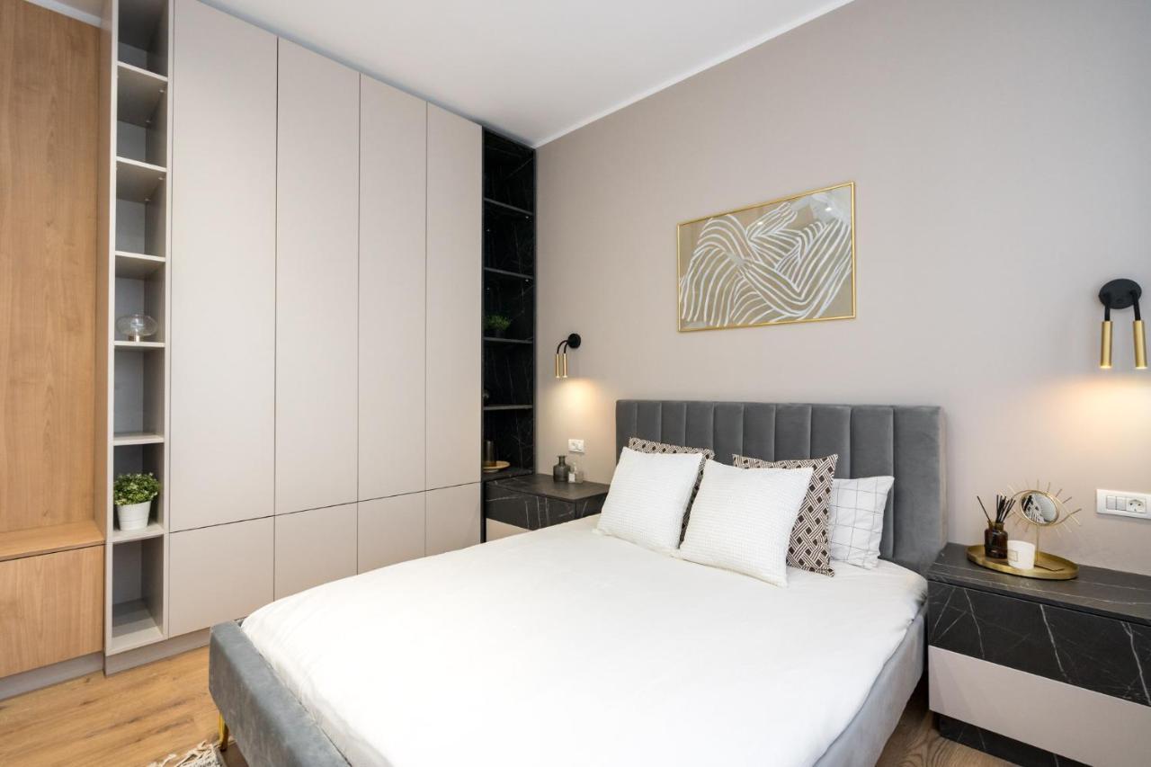 Crystal 3Bdr Apartment In Center Boekarest Buitenkant foto