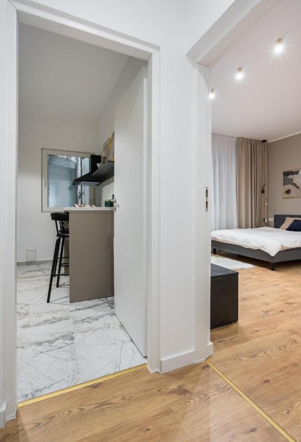 Crystal 3Bdr Apartment In Center Boekarest Buitenkant foto