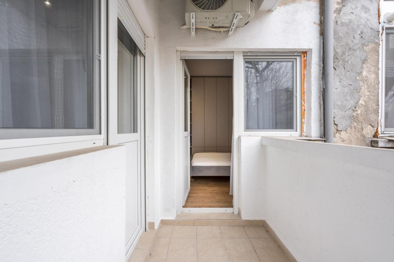 Crystal 3Bdr Apartment In Center Boekarest Buitenkant foto